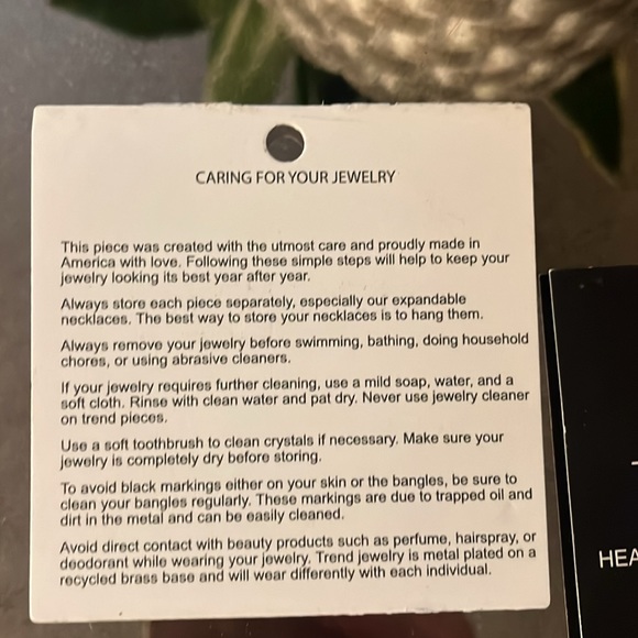 Alex and Ani Energy Braclet - Picture 2 of 6